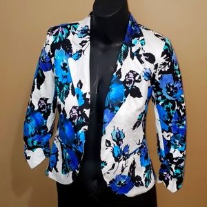 Love...ady Floral Blazer